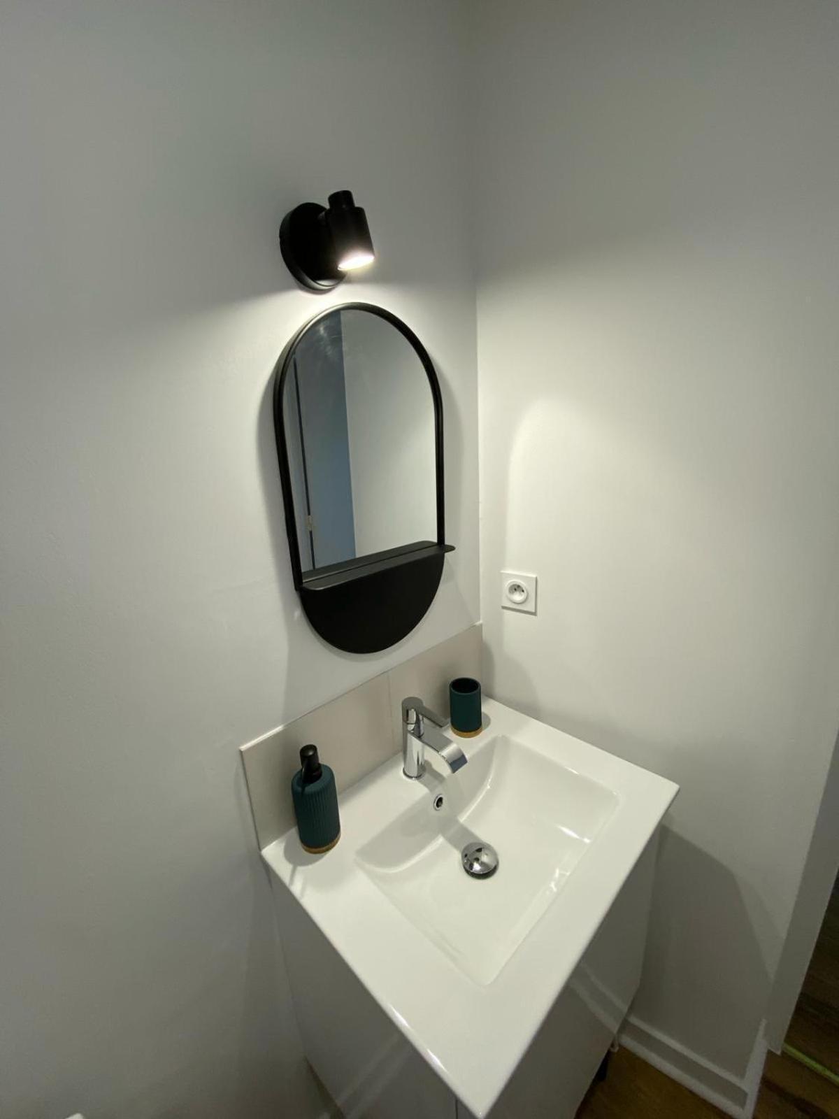 Au Coeur De Ville Laval  Kamer foto