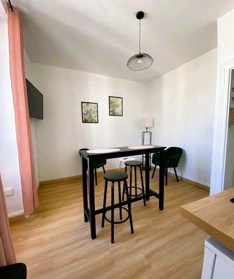 Au Coeur De Ville Laval  Kamer foto